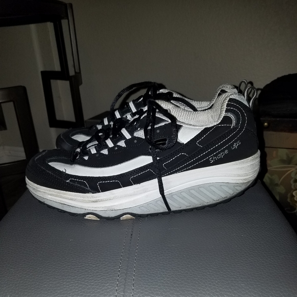 skechers shape ups size 10